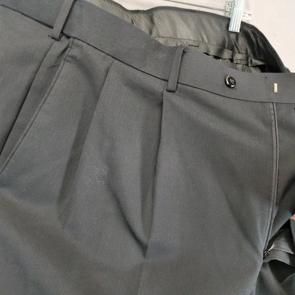 Stafford Black Pleated Dress Pants Mens 40x32 Classic Fit Cuffed Formal Business